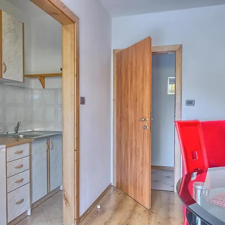 Apartman With Pool Fjord