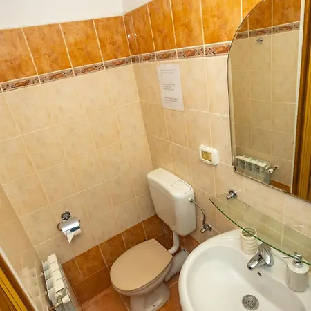 Apartman With Pool Fjord Kanfanar