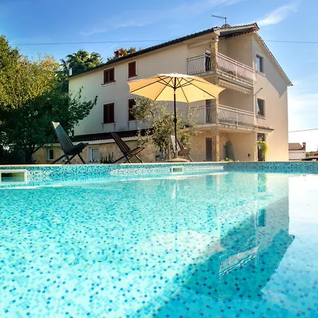 Apartment With Pool Fjord *